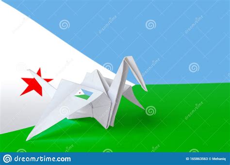 Bandeira Do Jibuti Representada Na Asa Do Guindaste De Origami De Papel