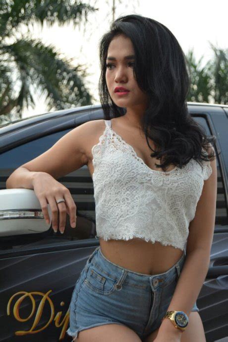 Diana Putri Car Model Indonesian Girls Only Model Hot Indonesia Id Playsports88