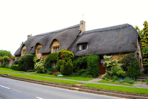 10 Beautiful Cotswolds Cottages Cotswolds Cottage Cotswolds English