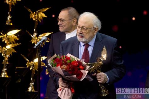 rustam ibragimbekov received the nika award in the honor and dignity nomination azerbaijan