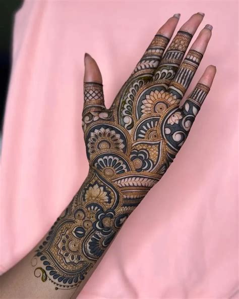 Beautiful Mehndi Design Simple For Every Occasion
