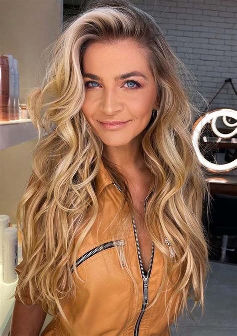 Amazing Golden Blonde Hair Color Ideas For Ladies In 2021 Stylesmod