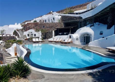 6 Best Cave Hotels In Santorini Oia Fira Firostefani Imerovigli