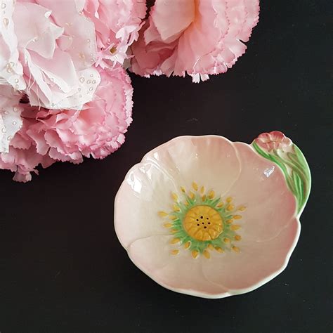 Carlton Ware Australian Design Pink Buttercup Flower Teabag Butter