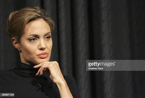 Angelina Jolie 2005 Stock Fotos Und Bilder Getty Images