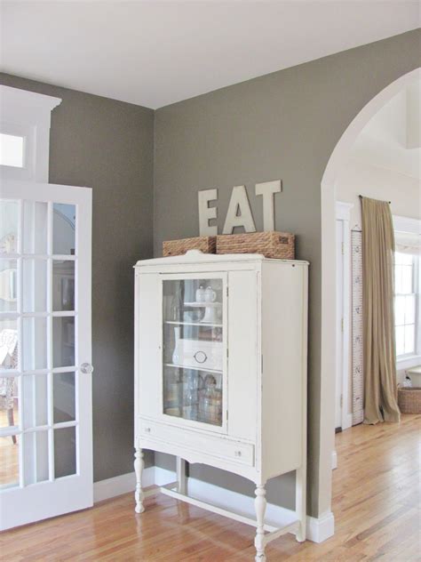 Paint Taupe And Gray On Pinterest Benjamin Moore