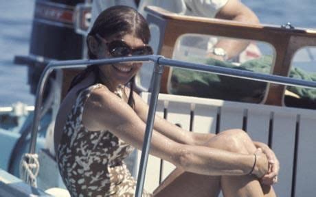 Secret Of Jackie Onassis Nude Paparazzi Pictures Revealed Jackie