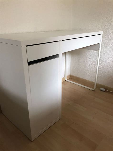 Jetzt günstig die wohnung mit gebrauchten möbeln einrichten auf ebay kleinanzeigen. IKEA Pult / Schreibtisch Micke | Kaufen auf Ricardo