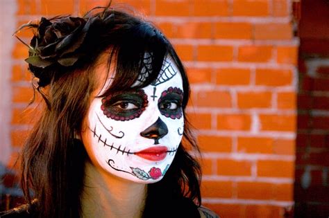 ¿cómo Conseguir El Maquillaje De Una Catrina Mexicana