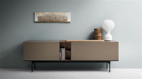 Il letto noah unisce alta qualità, cura del dettaglio, look energetico e una spiccata personalità. Credenza con piedi alti - BRICK - CACCARO - moderna / in ...