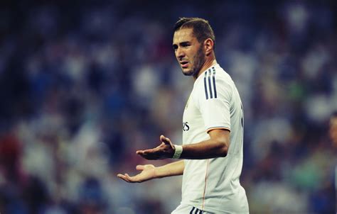 A haircut that never gets old and if you want to be unique there are thousands of hair modifications too. Karim Benzema Hairstyles