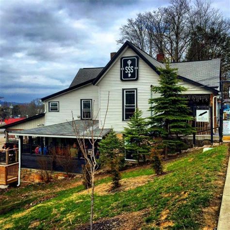 How This Small West Virginia Town Quietly Became The Coolest Place In