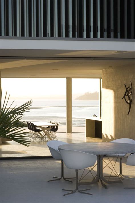 Serene Minimalist Beach House In Auckland Sustainable Architecture