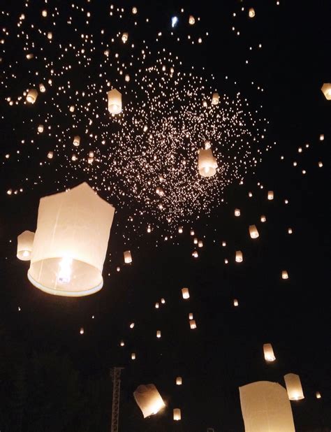 A Thousand Wishes Yi Peng Lantern Festival The Wayfarer Diaries