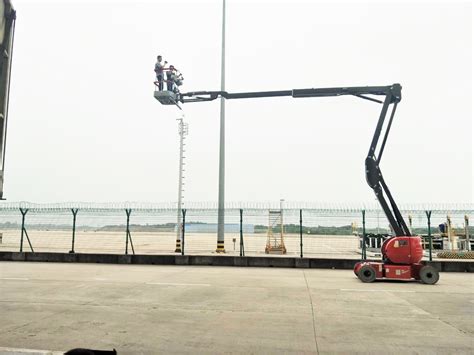 200kg Self Propelled Electric Articulating Boom Lift For Construction