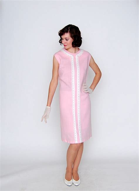 vintage 1960s dress 60s shift dress pink linen plus size