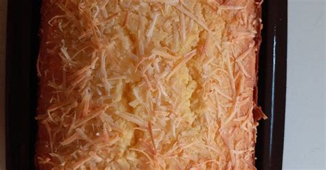 Untuk menambah variasi rasa dan tekstur, dapat ditambah dengan kismis dan parutan keju di atasnya seperti resep berikut. Resep Kek Tapai Keju - 200 gram keju, potong ukuran 1 x 3 cm.