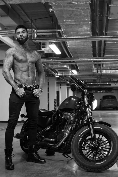 Брутальный фэшн Hot Biker Guys Motorcycle Men Harley Men