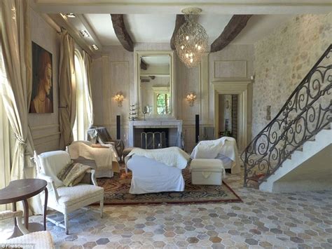 Brigitte Bardots 14 Bedroom Cote Dazur Villa Put Up For Sale Daily