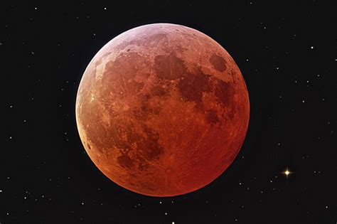Blood Moon Lunar Eclipse Tonight