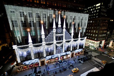 A Food And Fun Guide To Fully Enjoying Rockefeller Center This Winter