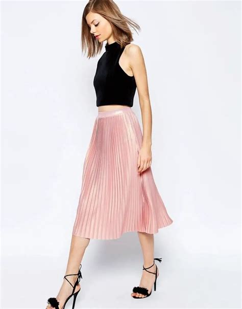 Wearing A Pink Pleated Skirt The Streets Fashion And Music