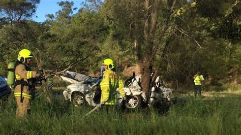 Two People Trapped In Car After Collision With Truck At Tweed Heads South Gold Coast Bulletin