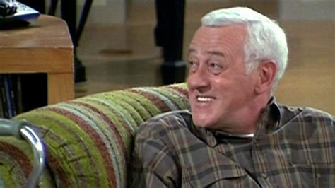 john mahoney british born frasier actor dies aged 77 bbc news