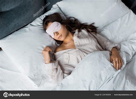 Beautiful Young Woman Sleeping Eye Mask Bed — Stock Photo