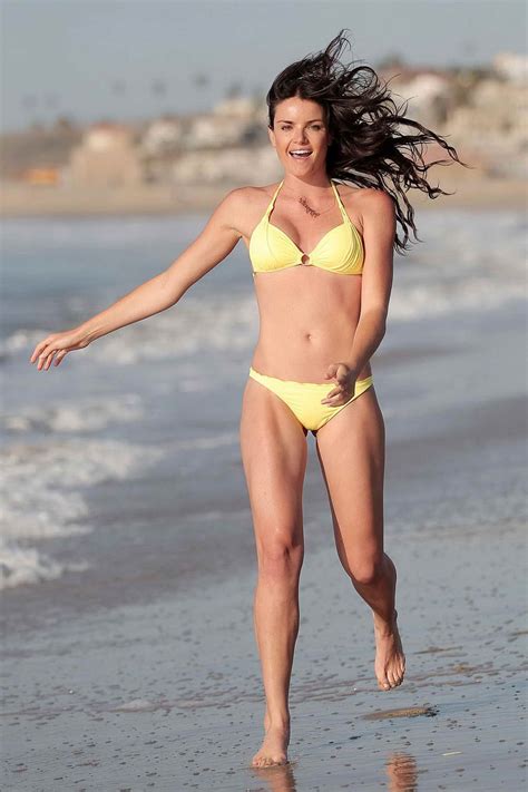 Courtney Robertson In A Beautiful Bikini At Venice Beach 7 LACELEBS CO