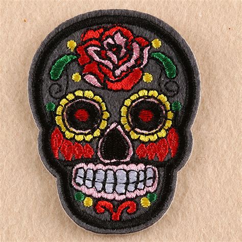 Gray Skull Embroidery Iron On Patches Design