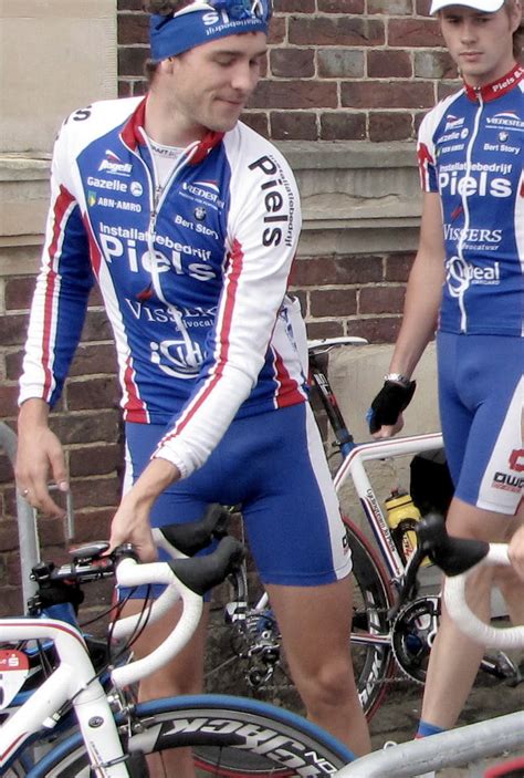 Gear Bulges Cyclist Team Bulges