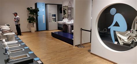 Les meilleurs blagues de toto. Toto toilet museum : Kitakyushu Japan | Visions of Travel