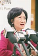 葉劉今辭任行會 宣布參選特首 - 東方日報
