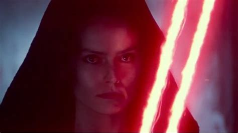 Star Wars The Rise Of Skywalker Footage Reveals First Look At Dark Rey