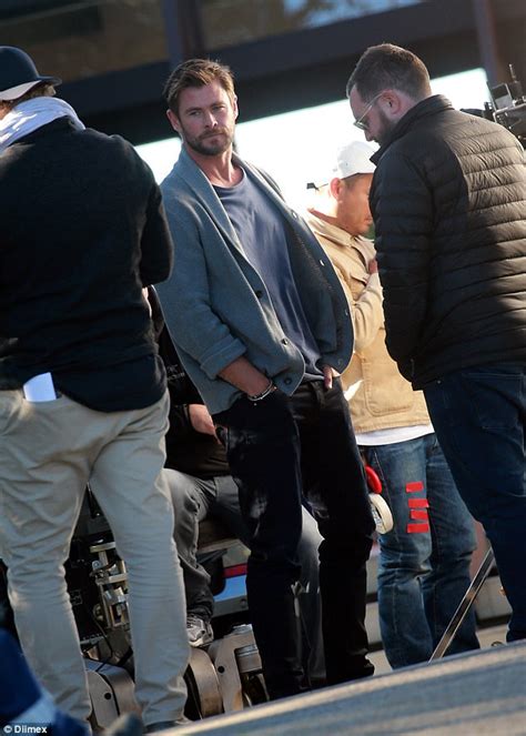 Chris Hemsworth In Sydney Shooting Foxtel Tv Commercial Daily Mail Online