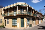 Sydney - City and Suburbs: Woolloomooloo, corner shop