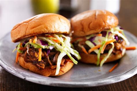 It's meatless, so it's a great side for vegetarian and vegan guests. Pulled Pork Side Dishes Ideas : 10 Breakfast Sandwich Ideas for a Rushed Morning | Pretzel ...