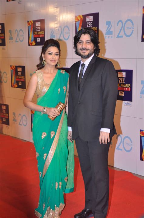 Sonali Bendre With Her Husband Goldie Behl At Zca India Beauty Goldie Behl Pink Saree