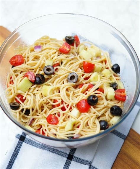 I usually vary the recipe depending on what i have on hand. Summer Spaghetti Salad | Recipe | Spaghetti salad, Classic ...