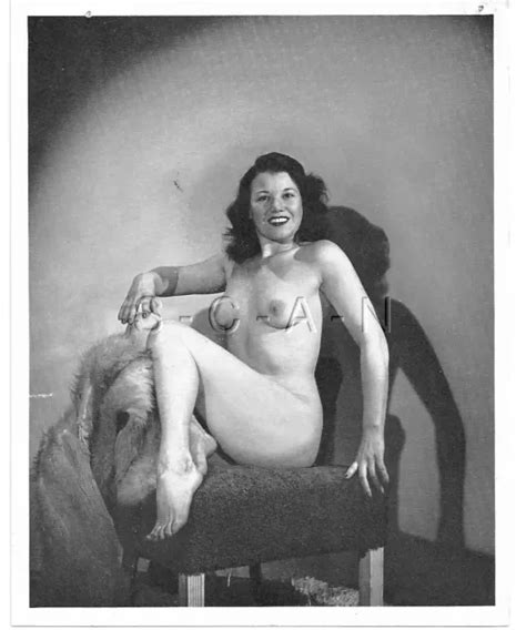 ORG VINTAGE 1940S 50S Large 5 5 X 7 Nude RP Endowed Brunette Sits In