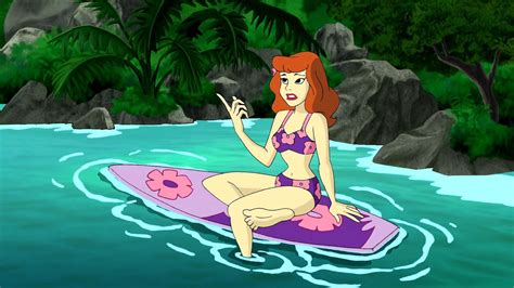 Daphne Blake Aloha Scooby Doo Like Flattened Accordion Bubblegum Blueberry Taffy Balloon