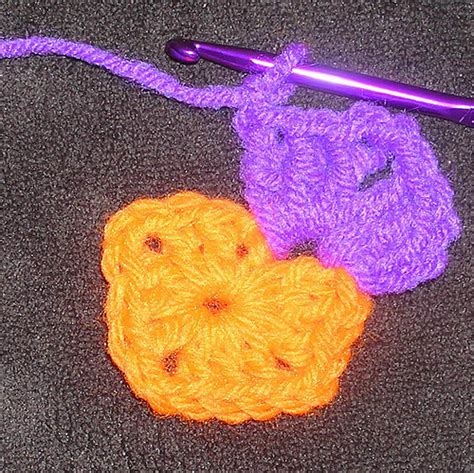 Ravelry Granny Square Tutorial Pattern By Wee Sandy