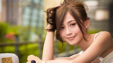 Asian Skinny Smiling Hazel Eyes Long Haired Brunette Teen Girl Wallpaper 5238 2560x1440
