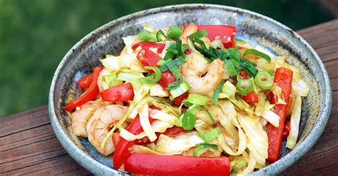 This diabetic shrimp salad recipe is perfect for the seafood lover in you or in your family! Diabetic Shrimp Meal / A Summery Shrimp Stir Fry Diabetic ...