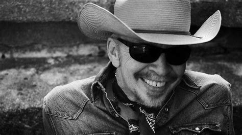 Dave Alvin Reveals Unreleased And Remastered Tracks On Expanded 25th