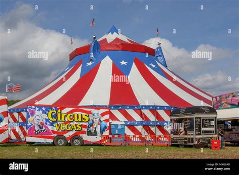 Red White And Blue The Colours Of Circus Vgeas And Its Big Top Circus