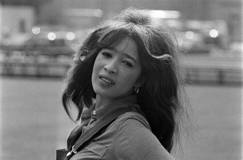 Ronnie Spector Lead Singer Of Classic Girl Group The Ronettes Dies At 78 In 2022 Ronnie