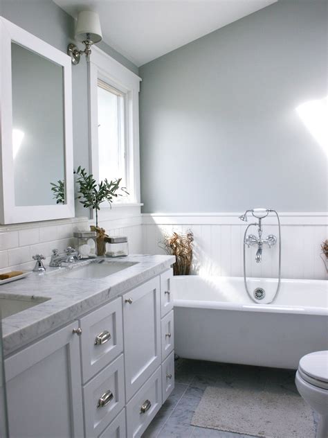 Amazing 38 Light Grey Bathroom Ideas