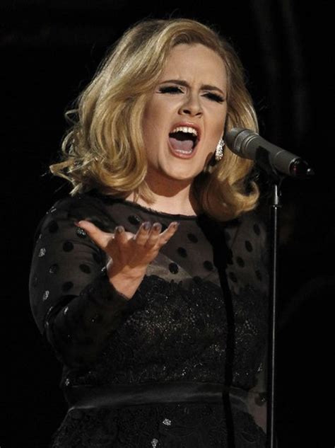Adele Belts Out The Chorus To Rolling In The Deep Adele Performs
